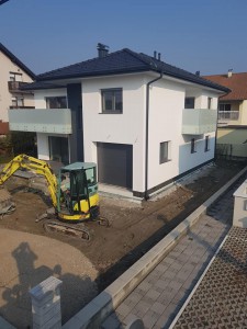 43659312_1976135485776810_6969885142835789824_n